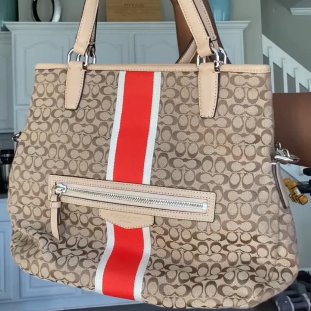 BRAND NEW COACH Signature Canvas Hand Bag Purse with detachable strap